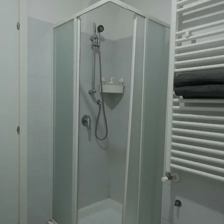 Apartman Locale 29 *